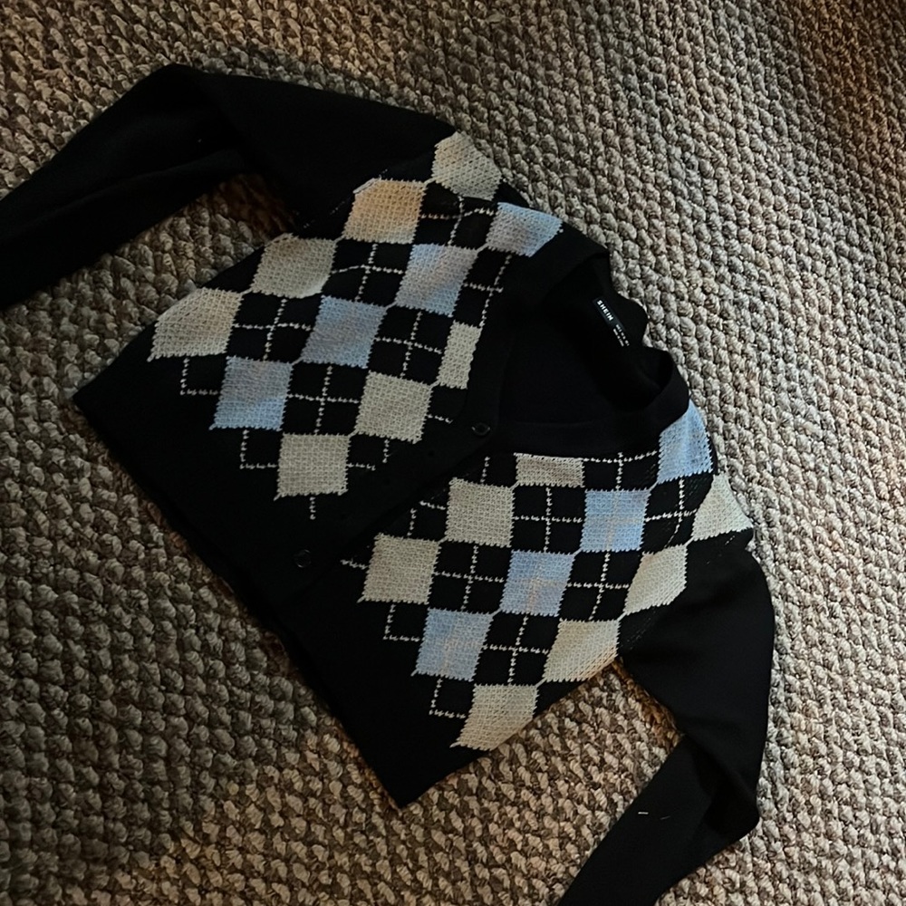 Argyle print cropped sweater